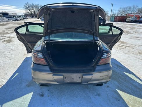 Used 2000 Pontiac Bonneville SLE image 14