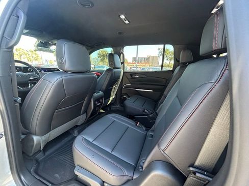 New 2026 Chevrolet Traverse Z71 w/ Enhanced Driving Package AWD/4WD image 14