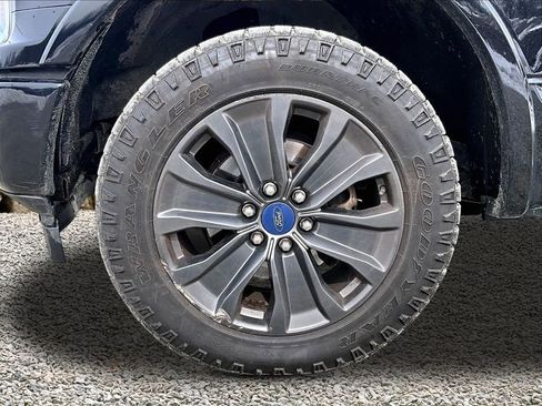 Used 2018 Ford F150 Lariat w/ Equipment Group 502A Luxury image 8