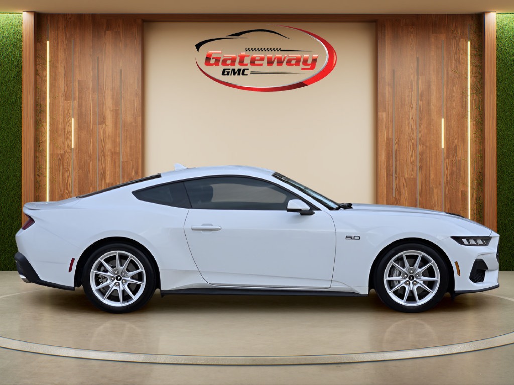 Used 2024 Ford Mustang GT Premium RWD image 4