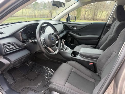 Used 2022 Subaru Outback Premium image 9