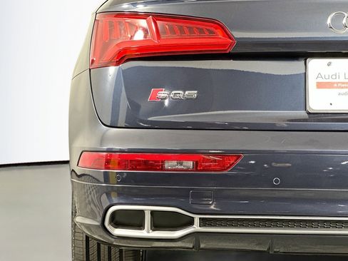 Used 2018 Audi SQ5 Premium Plus w/ Navigation Package image 17