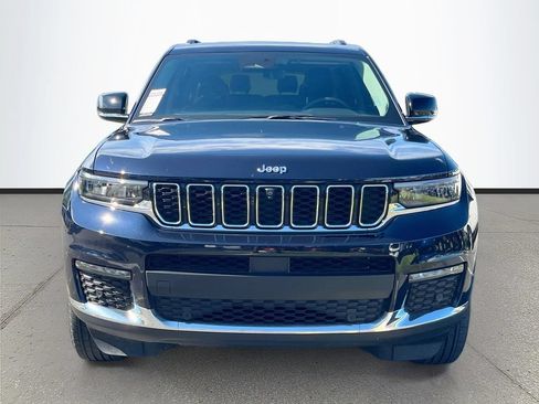 Used 2023 Jeep Grand Cherokee L Limited w/ Luxury Tech Group II RWD image 2