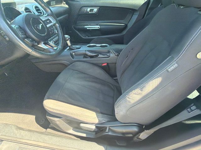 Used 2019 Ford Mustang Coupe RWD image 9