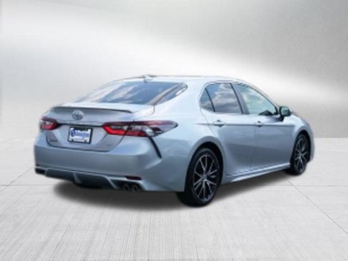 Used 2024 Toyota Camry SE w/ Convenience Package FWD image 5