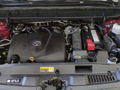 Used 2021 Toyota Highlander XSE AWD/4WD image 35