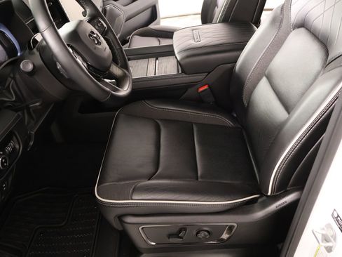 Used 2025 RAM 1500 Limited AWD/4WD image 12