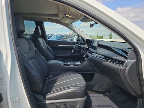 Certified 2024 INFINITI QX60 Pure image 14