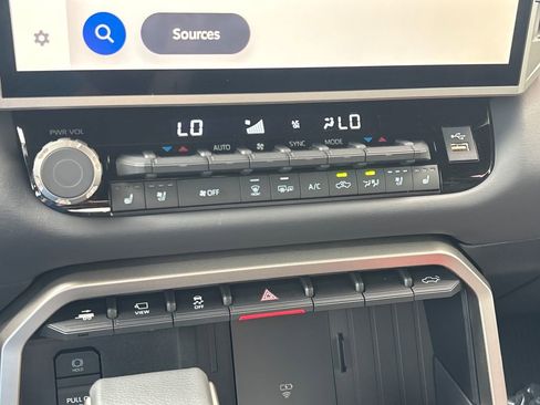 New 2026 Toyota Tundra Platinum AWD/4WD image 14