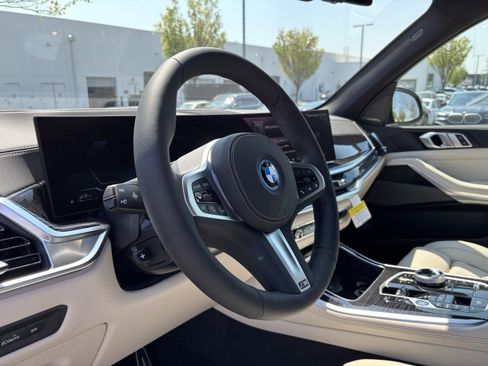 New 2026 BMW X5 xDrive50e w/ Executive Package AWD/4WD image 17
