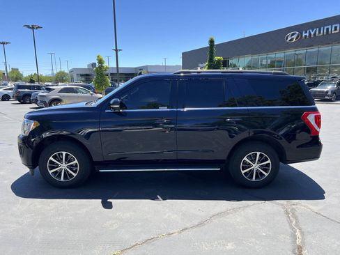 Used 2021 Ford Expedition XLT AWD/4WD image 12