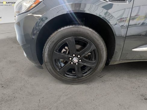 Used 2019 Buick Enclave Essence AWD/4WD image 14