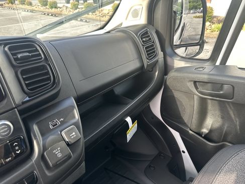 New 2025 RAM ProMaster 1500 w/ Convenience Group FWD image 32