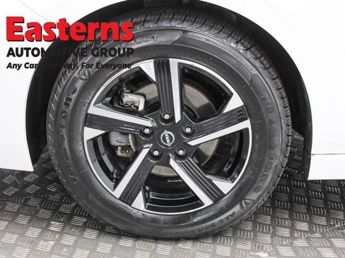 Used 2024 Nissan Sentra SV image 32