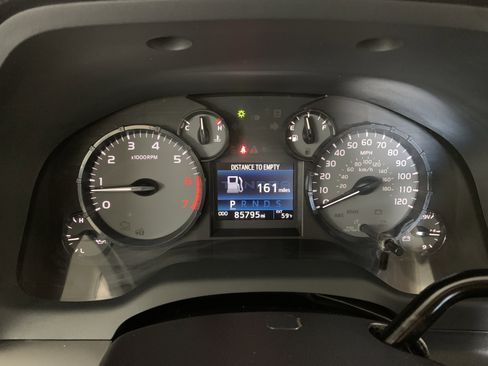 Used 2017 Toyota Tundra SR image 19