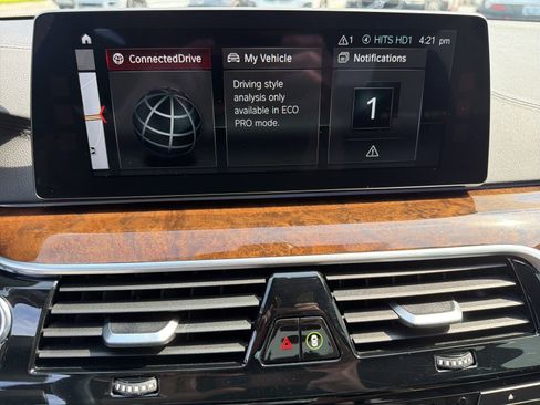 Used 2018 BMW 530e xDrive AWD/4WD image 25