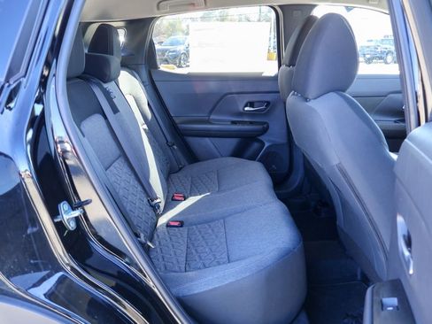 Used 2025 Nissan Kicks SV w/ Charging Package image 10