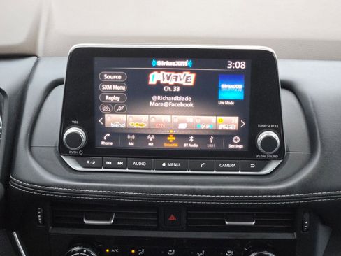 Used 2021 Nissan Rogue S image 16