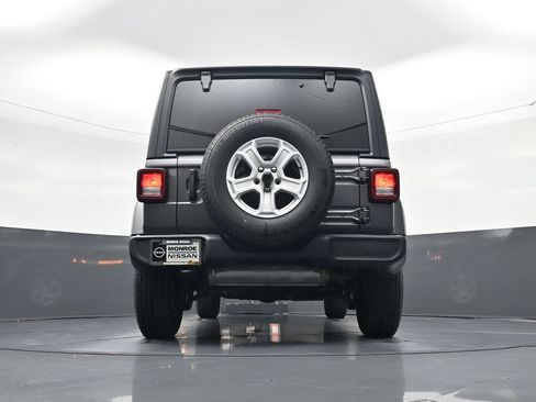 Used 2022 Jeep Wrangler Unlimited Sport AWD/4WD image 21