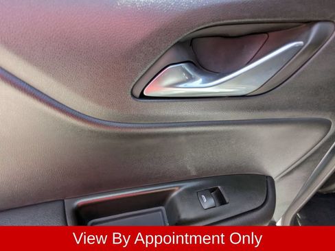 Used 2025 Chevrolet Blazer LT FWD image 28