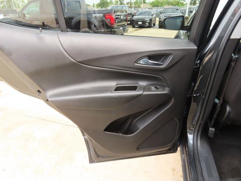 Used 2020 Chevrolet Equinox LT image 20