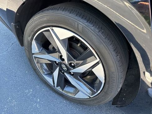 Used 2023 Hyundai Elantra SEL w/ Convenience Package FWD image 10