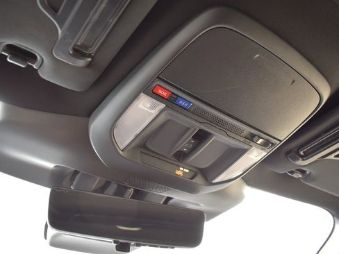 Used 2025 Subaru Forester Touring w/ Popular Package - Touring image 20