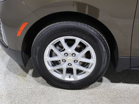 Used 2024 Chevrolet Equinox LT w/ LPO, Floor Liner Package FWD image 9