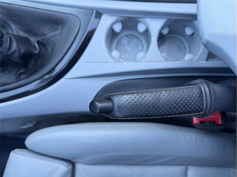 Used 2008 BMW 135i Convertible image 21