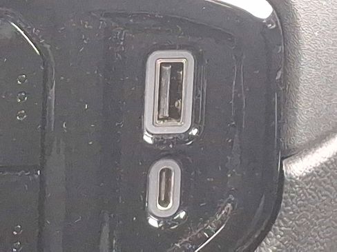 Used 2022 Chevrolet Silverado 1500 LT image 24