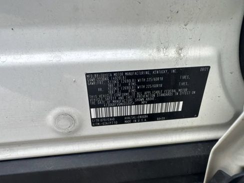 Used 2021 Toyota RAV4 Limited AWD/4WD image 20