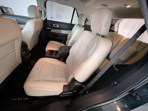 Used 2016 Ford Explorer Platinum AWD/4WD image 23