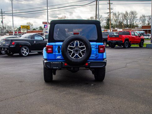 Used 2024 Jeep Wrangler Sahara w/ Technology Group image 6