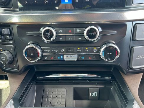 New 2026 Ford F350 King Ranch w/ Chrome Package image 38