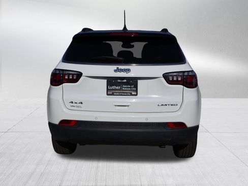 Used 2025 Jeep Compass Limited AWD/4WD image 5