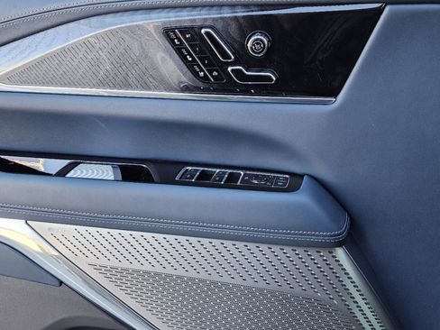 New 2025 Cadillac Escalade IQ Luxury 2 image 18