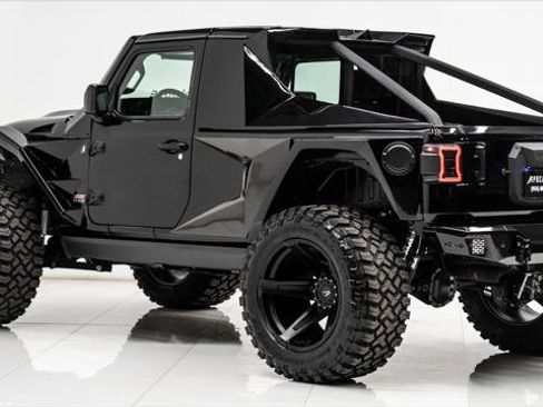 Used 2025 Jeep Wrangler Unlimited Sport image 10