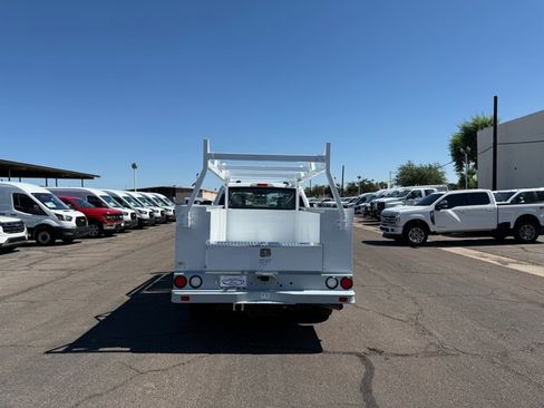 New 2026 Ford F250 XL w/ XL Chrome Package image 3
