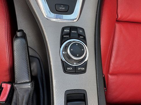 Used 2013 BMW 335is Convertible w/ Premium Pkg image 10