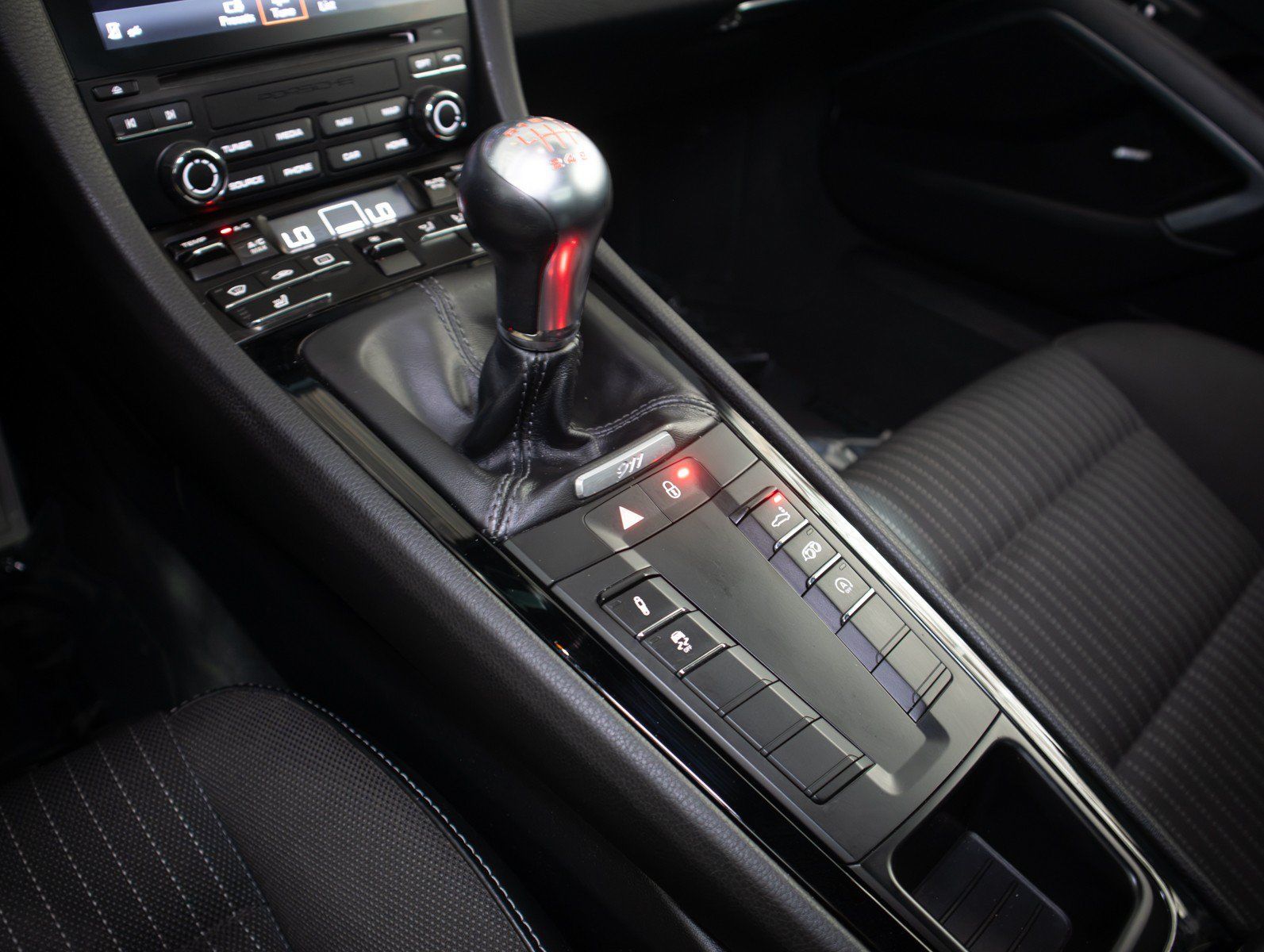 Certified 2018 Porsche 911 Carrera T RWD image 19