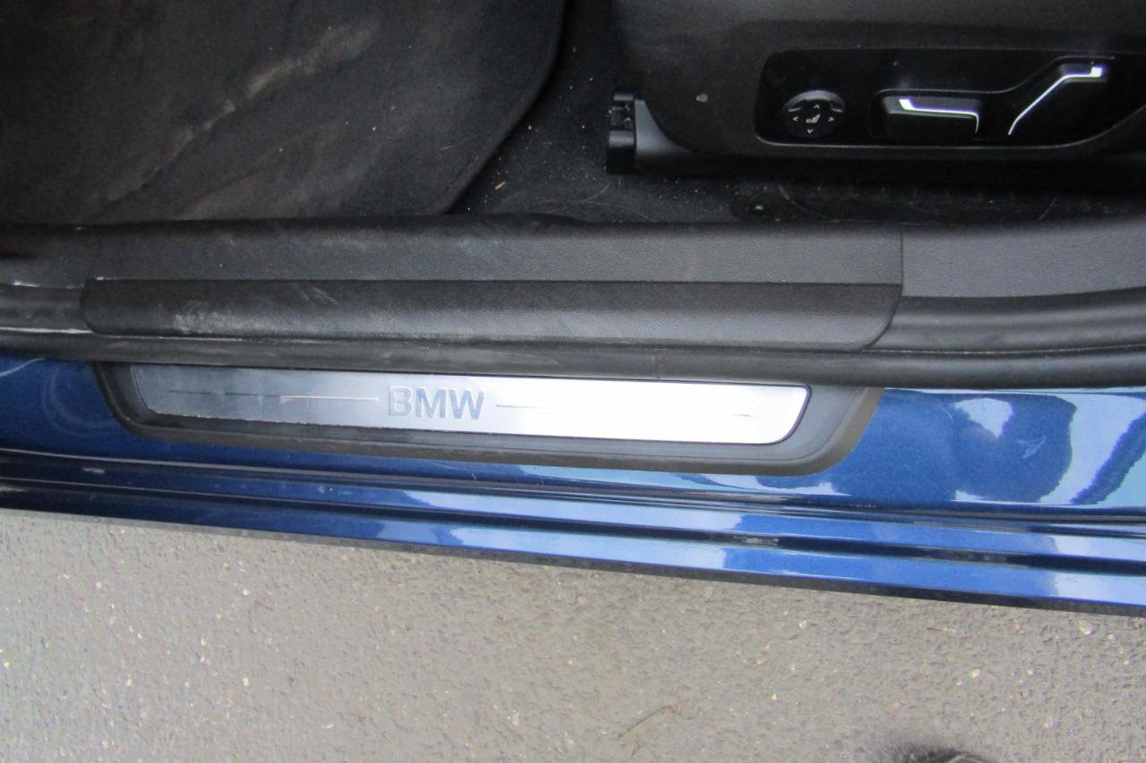 Used 2024 BMW 330e xDrive AWD/4WD image 40