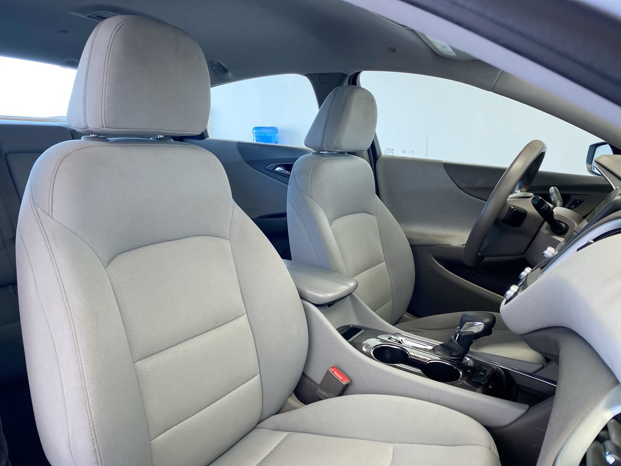 Used 2022 Chevrolet Malibu LT FWD image 30
