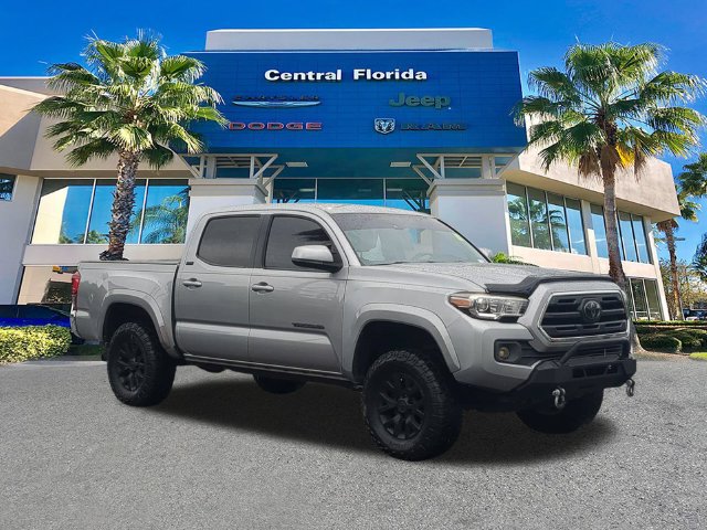 Used 2018 Toyota Tacoma SR5 RWD image 2