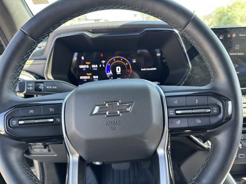 Used 2024 Chevrolet Colorado ZR2 w/ ZR2 Convenience Package III AWD/4WD image 13