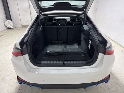 Used 2023 BMW i4 eDrive40 w/ Premium Package image 39