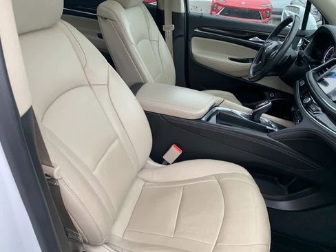 Used 2020 Buick Enclave Essence w/ Sound and Sites Package image 10