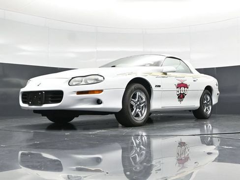 Used 1999 Chevrolet Camaro Z28 RWD image 42
