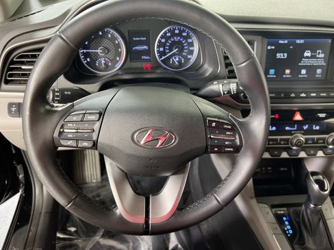 Used 2019 Hyundai Elantra Value Edition FWD image 11