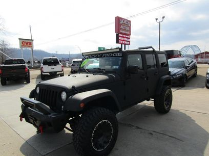 Used 2017 Jeep Wrangler Unlimited Sahara w/ Connectivity Group