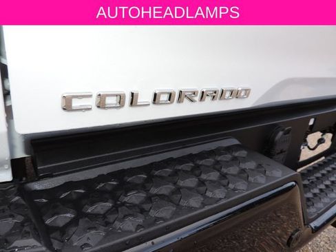 Used 2026 Chevrolet Colorado ZR2 w/ Technology Package AWD/4WD image 14